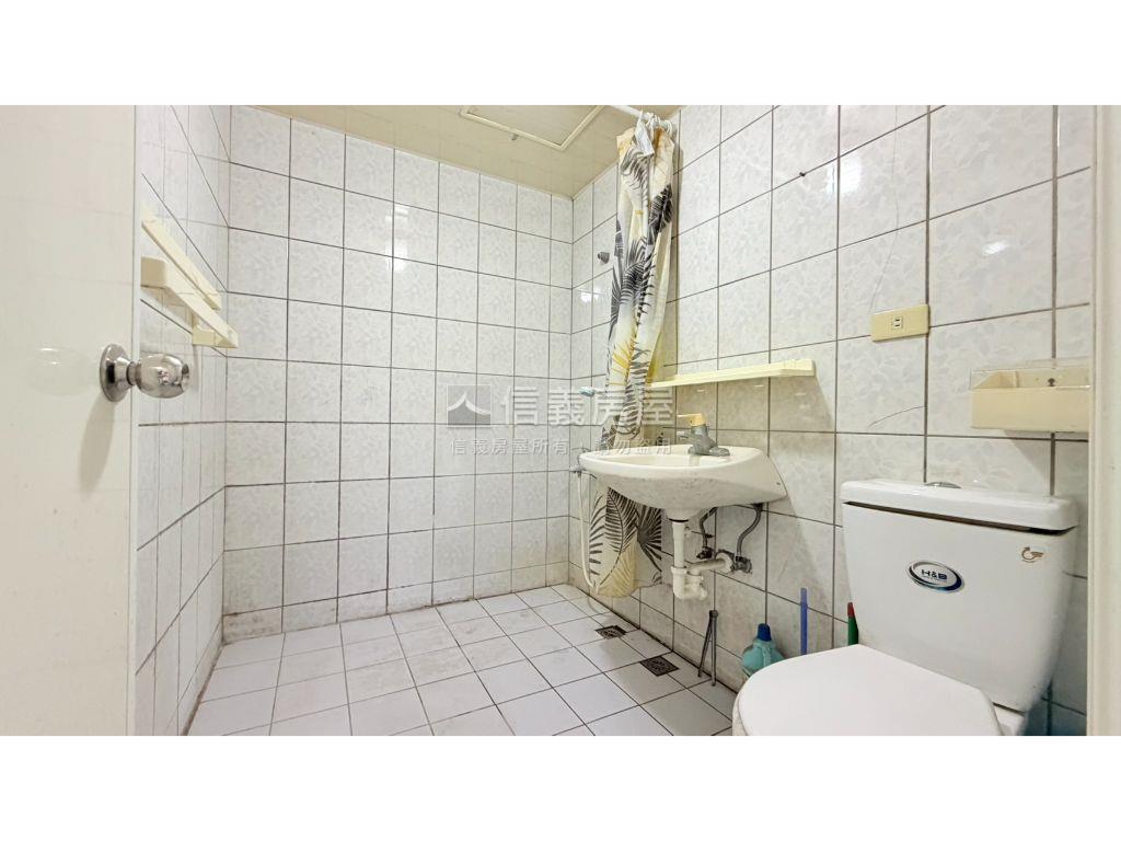 淡江大套房房屋室內格局與周邊環境