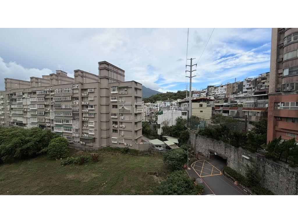 淡江大套房房屋室內格局與周邊環境