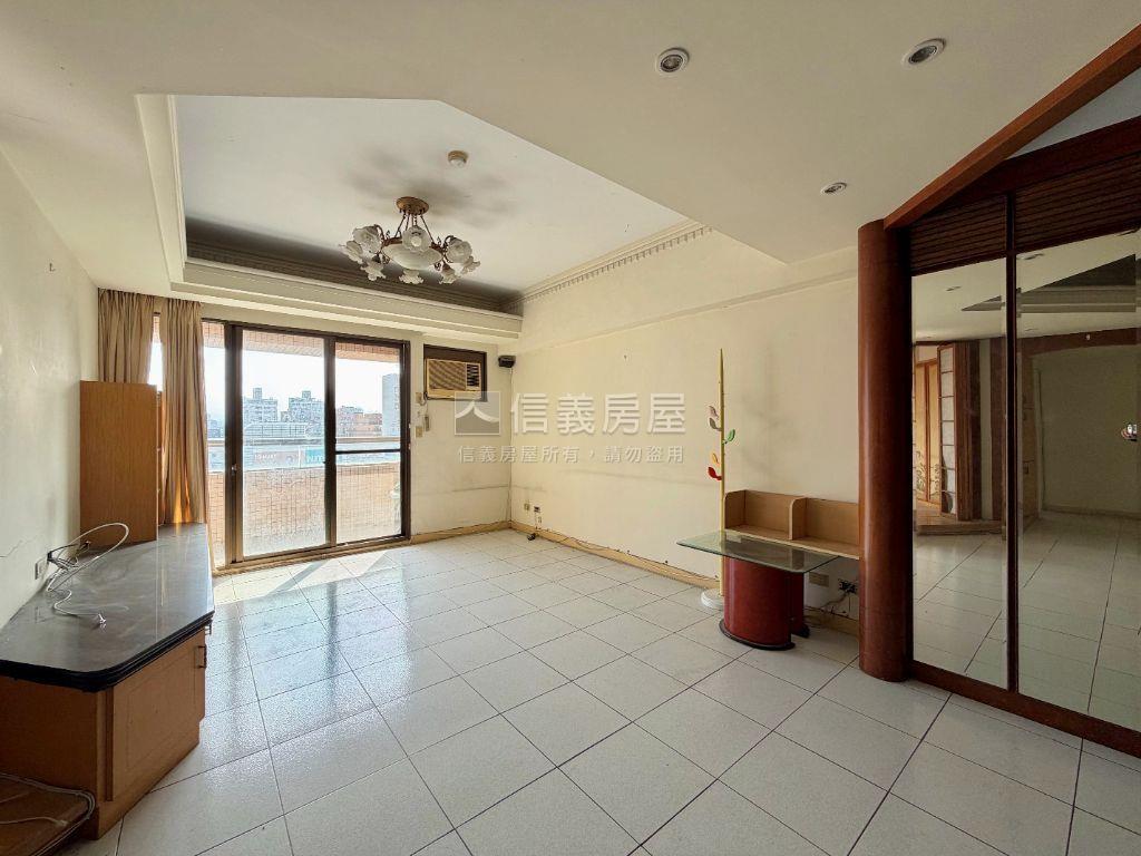 城品成家景觀四房房屋室內格局與周邊環境