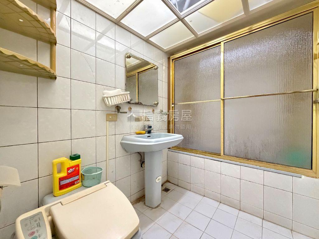 城品成家景觀四房房屋室內格局與周邊環境