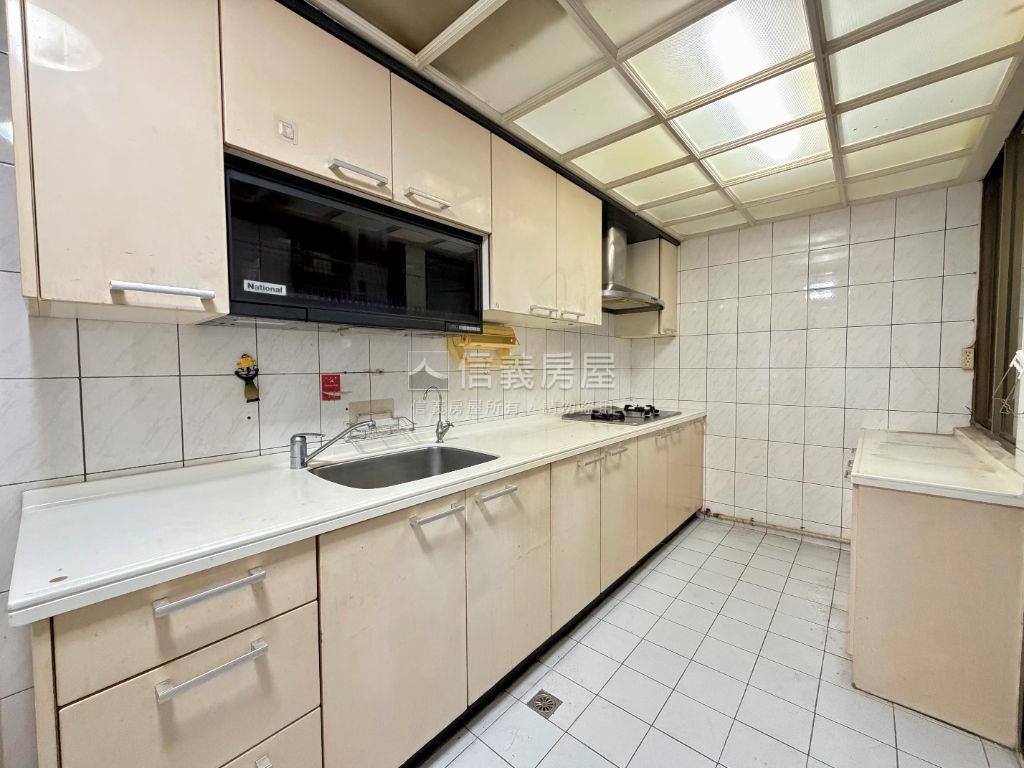 城品成家景觀四房房屋室內格局與周邊環境