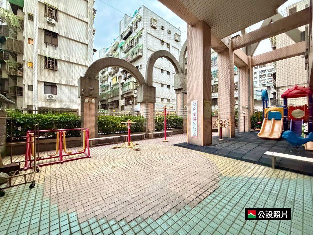 城品成家景觀四房房屋室內格局與周邊環境