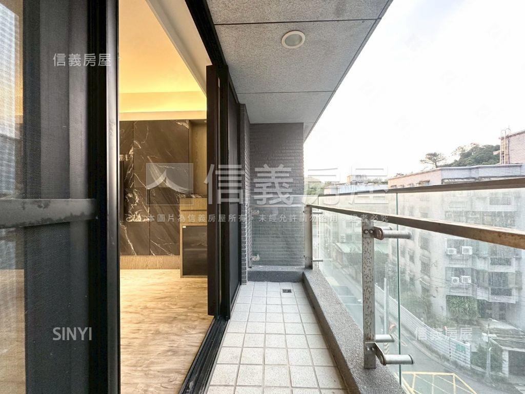 專任東湖麗園三房坡平車位房屋室內格局與周邊環境