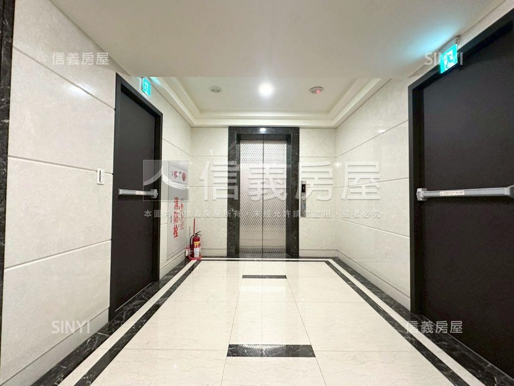 專任東湖麗園三房坡平車位房屋室內格局與周邊環境