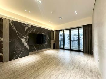 專任東湖麗園三房坡平車位