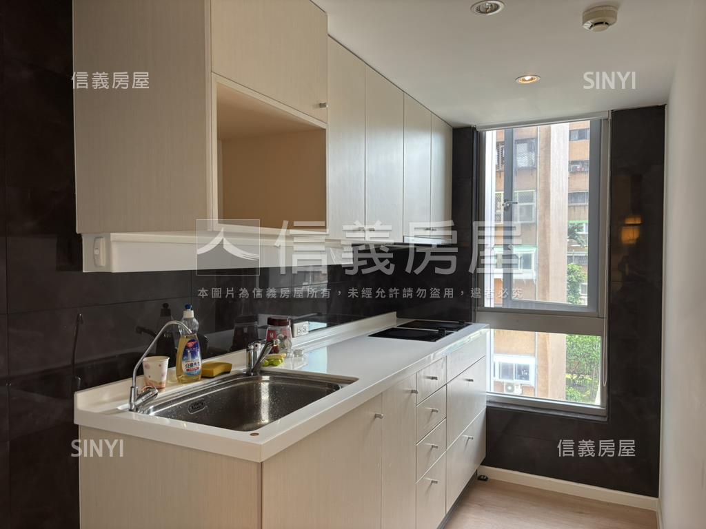 世界敦南前棟邊間極品美屋房屋室內格局與周邊環境