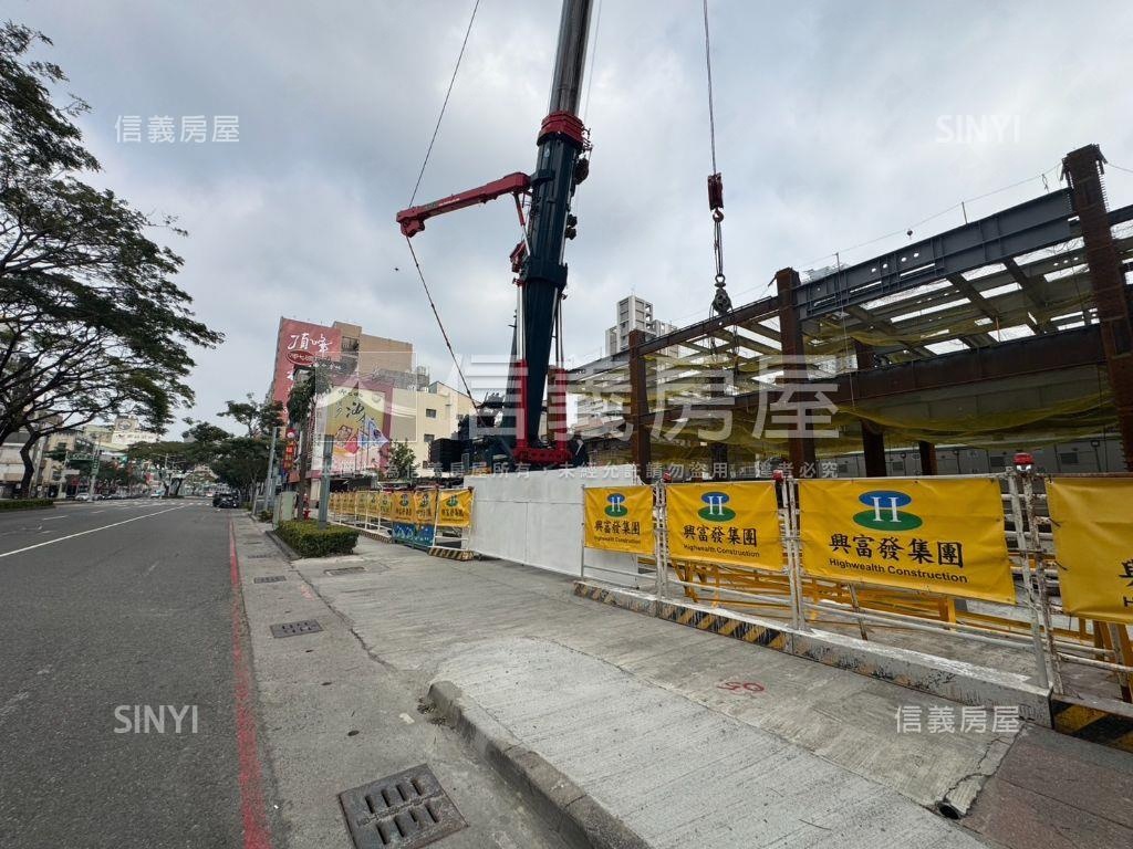 專．中正１號院Ａ１８戶型房屋室內格局與周邊環境