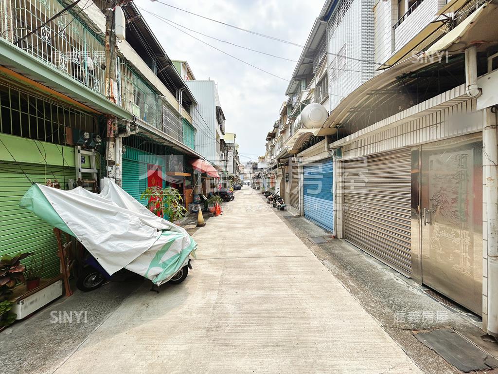 近鳳山國中活巷透天房屋室內格局與周邊環境