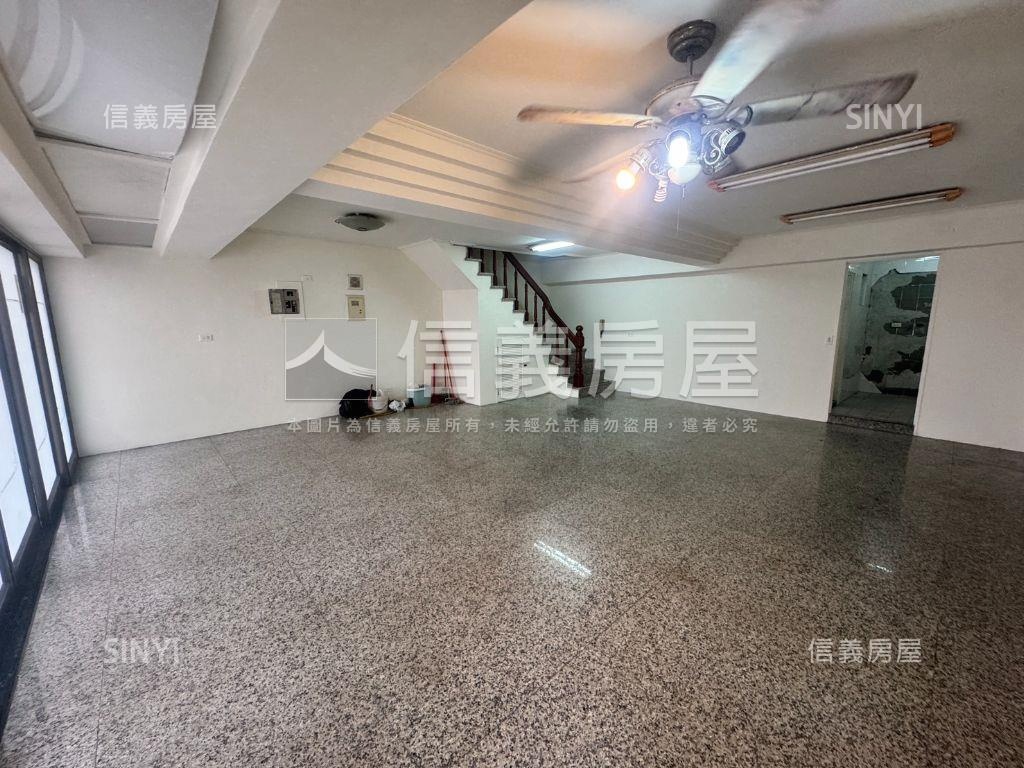 福德正路大面寬金樓店房屋室內格局與周邊環境
