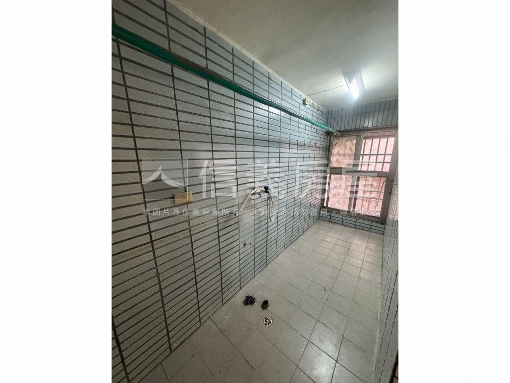 福德正路大面寬金樓店房屋室內格局與周邊環境