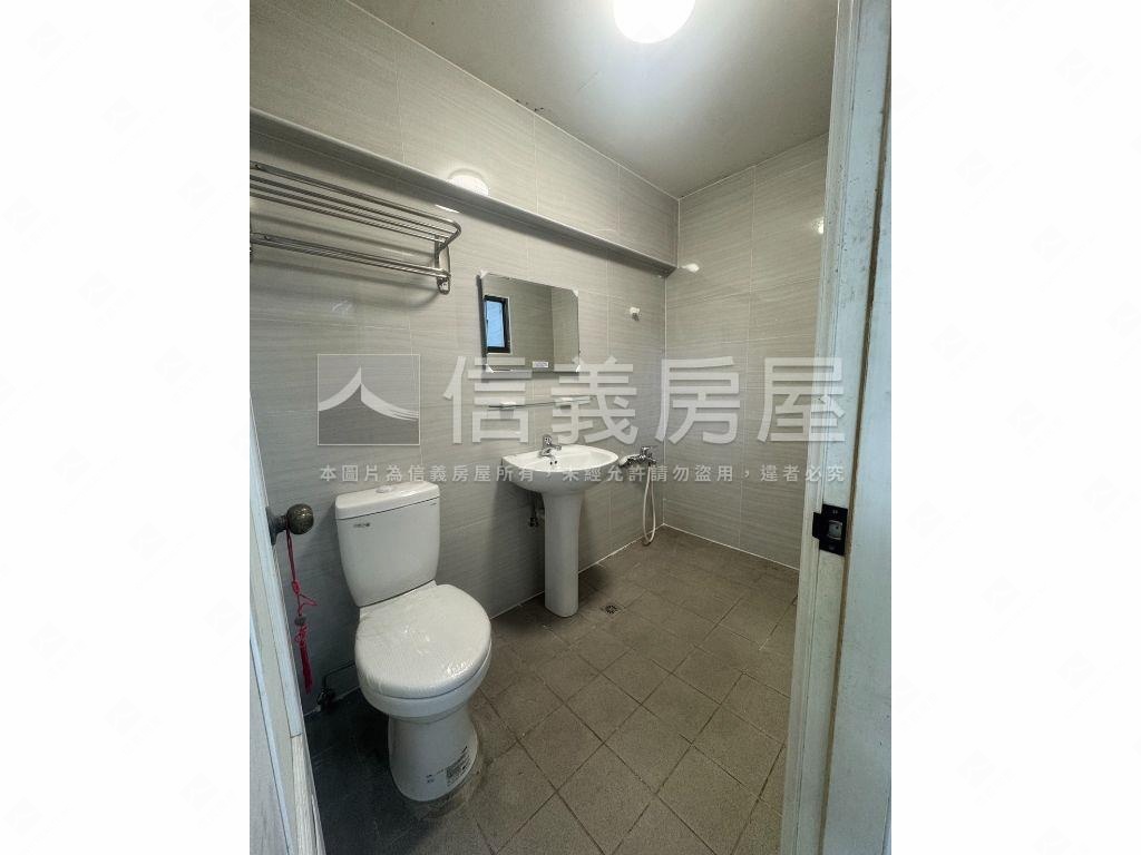 福德正路大面寬金樓店房屋室內格局與周邊環境