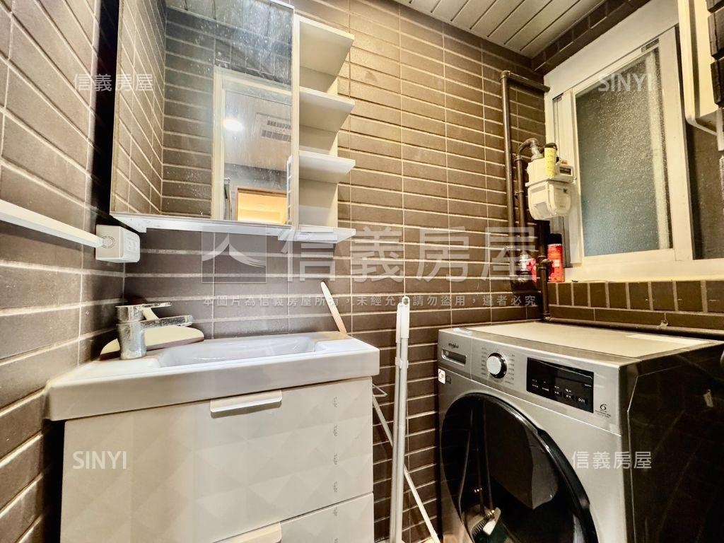 江翠ＯＮＥ耀眼兩房車位房屋室內格局與周邊環境