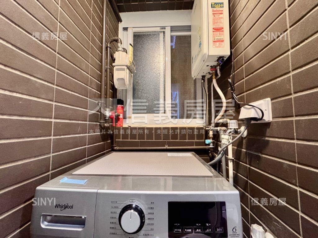 江翠ＯＮＥ耀眼兩房車位房屋室內格局與周邊環境