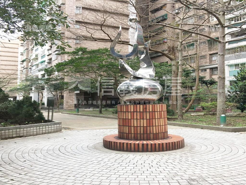 自立Ｃ區次高樓視野開闊房屋室內格局與周邊環境