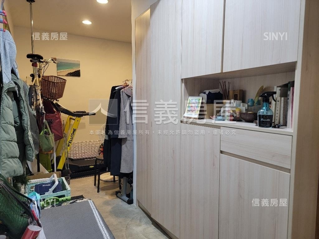 台企興隆溫馨華廈美兩房房屋室內格局與周邊環境