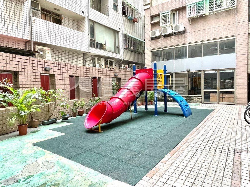 工學商圈三房車位讚房屋室內格局與周邊環境