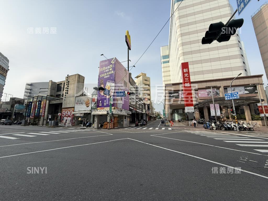 民權路大坪面寬金店面房屋室內格局與周邊環境