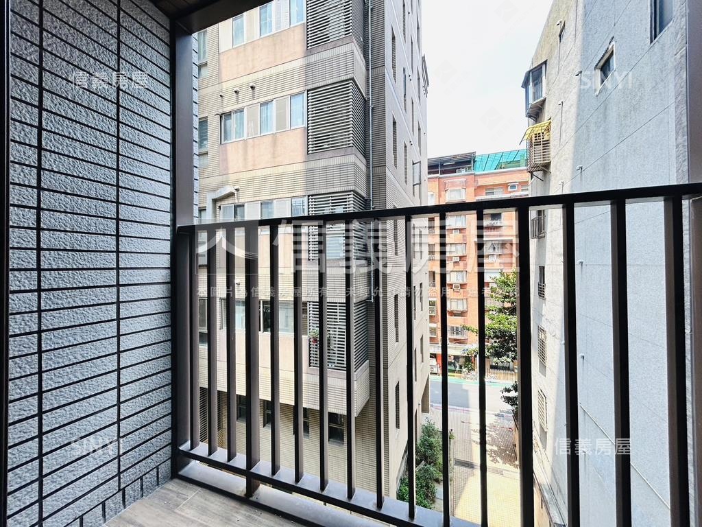 敦北南京小巨蛋捷運二房房屋室內格局與周邊環境