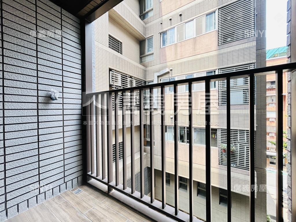 敦北南京小巨蛋捷運二房房屋室內格局與周邊環境