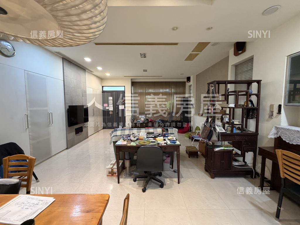 近秀傳雅緻美墅房屋室內格局與周邊環境