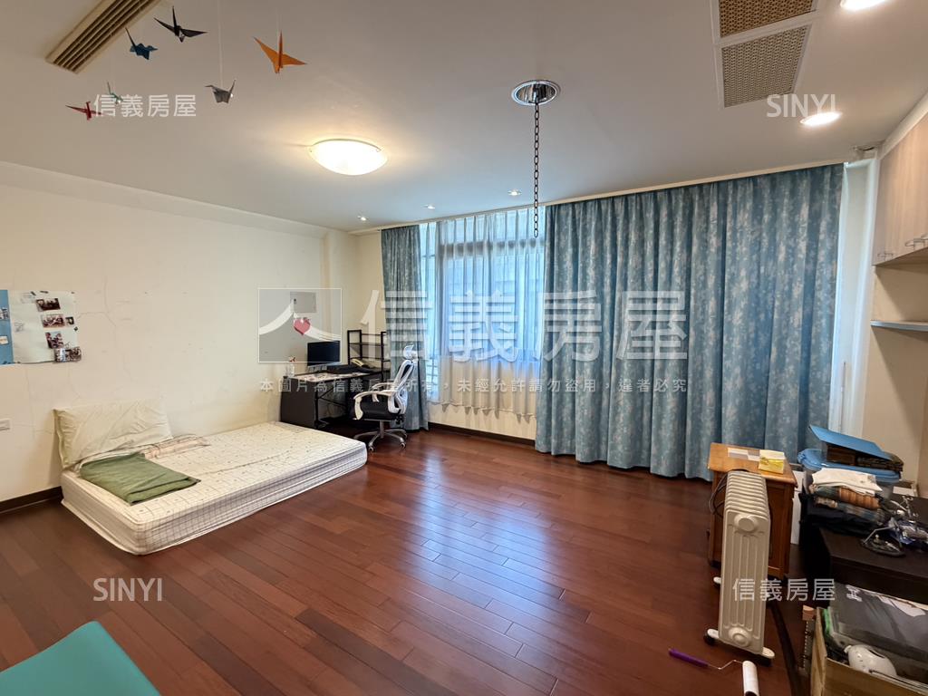 近秀傳雅緻美墅房屋室內格局與周邊環境