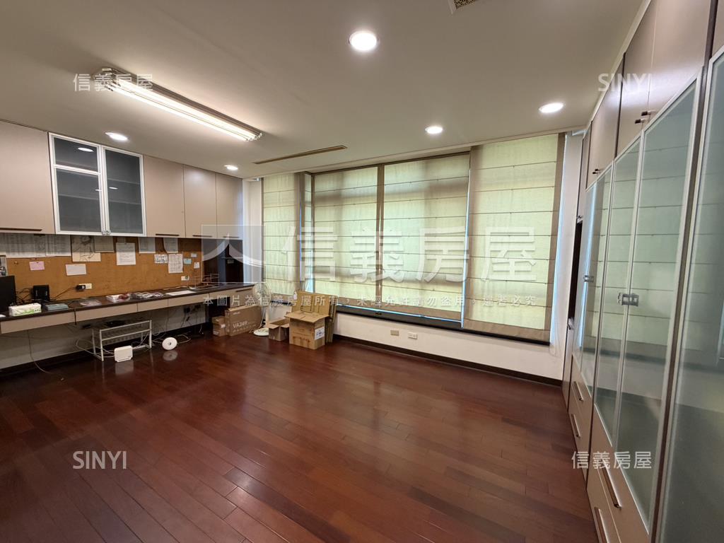 近秀傳雅緻美墅房屋室內格局與周邊環境