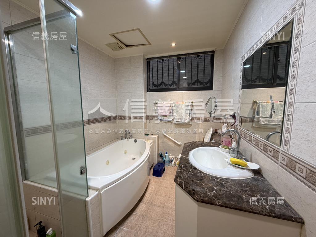 近秀傳雅緻美墅房屋室內格局與周邊環境