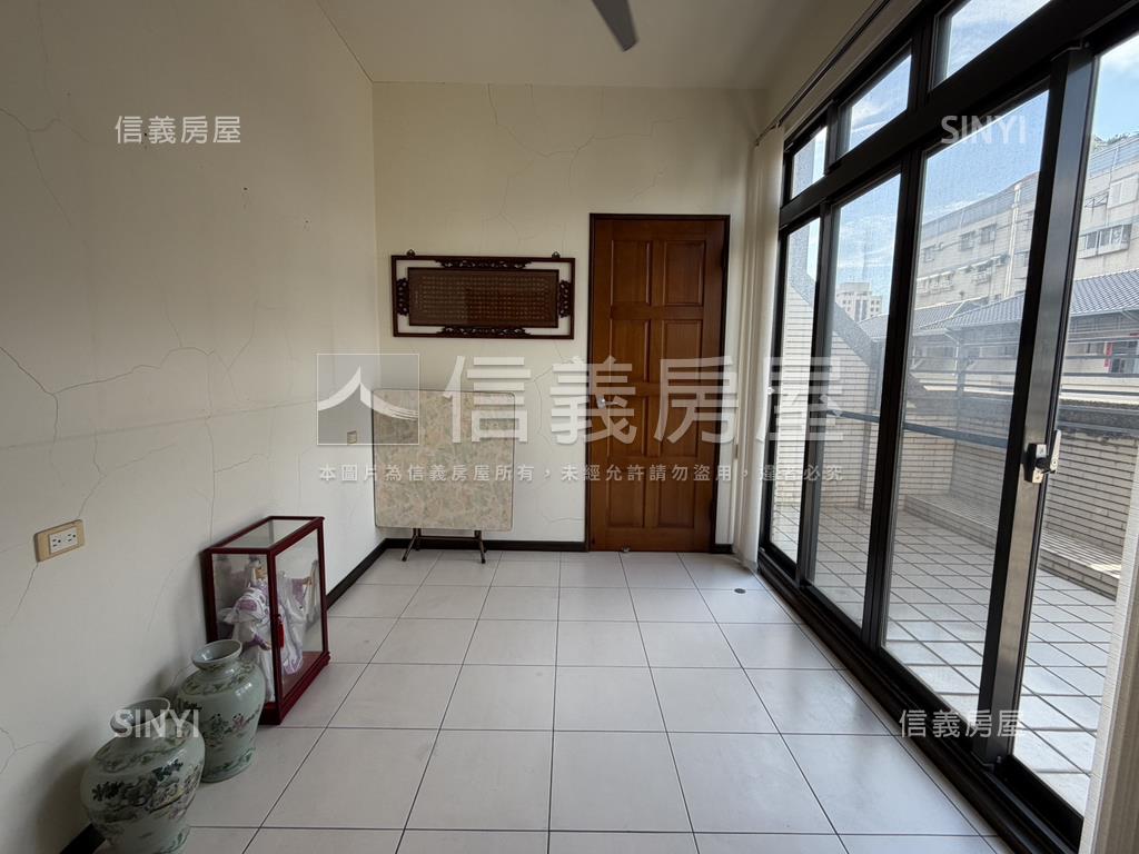 近秀傳雅緻美墅房屋室內格局與周邊環境