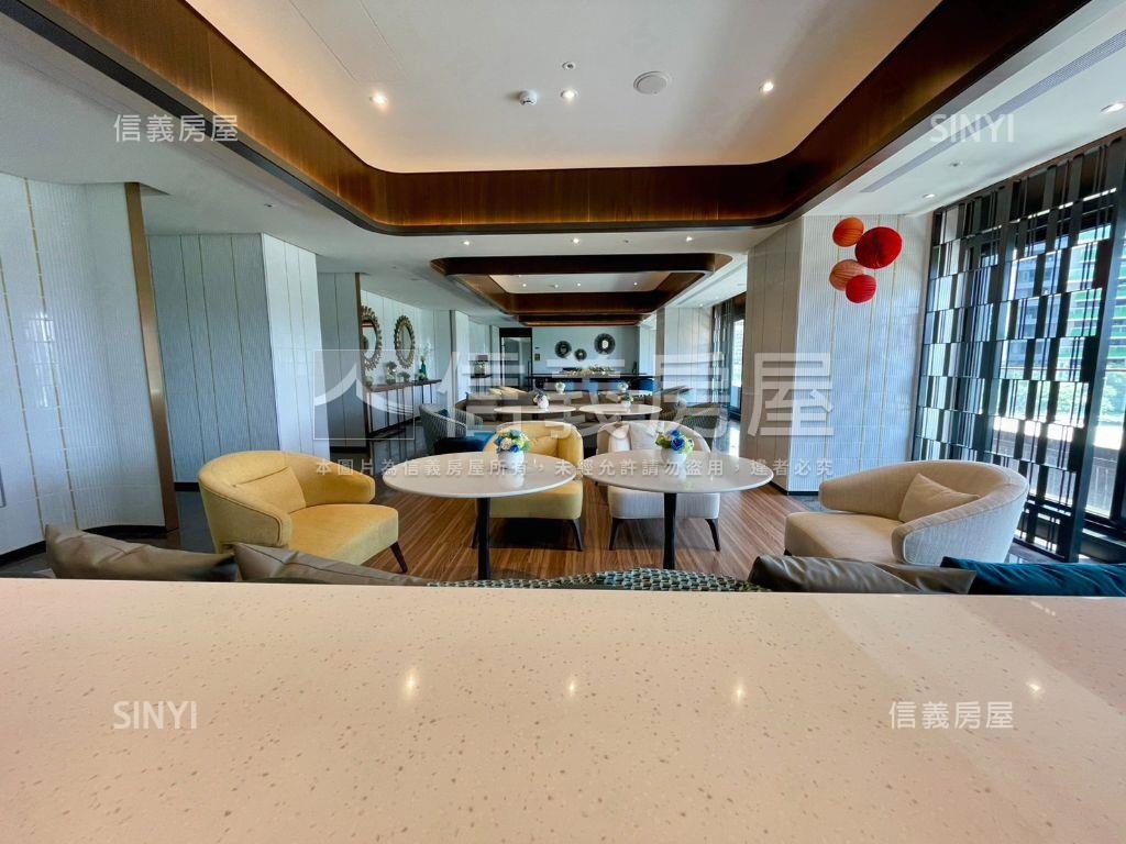 頂峰豪景三房平車房屋室內格局與周邊環境