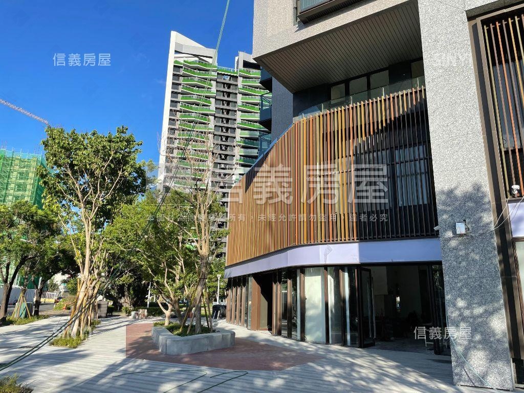 頂峰豪景三房平車房屋室內格局與周邊環境