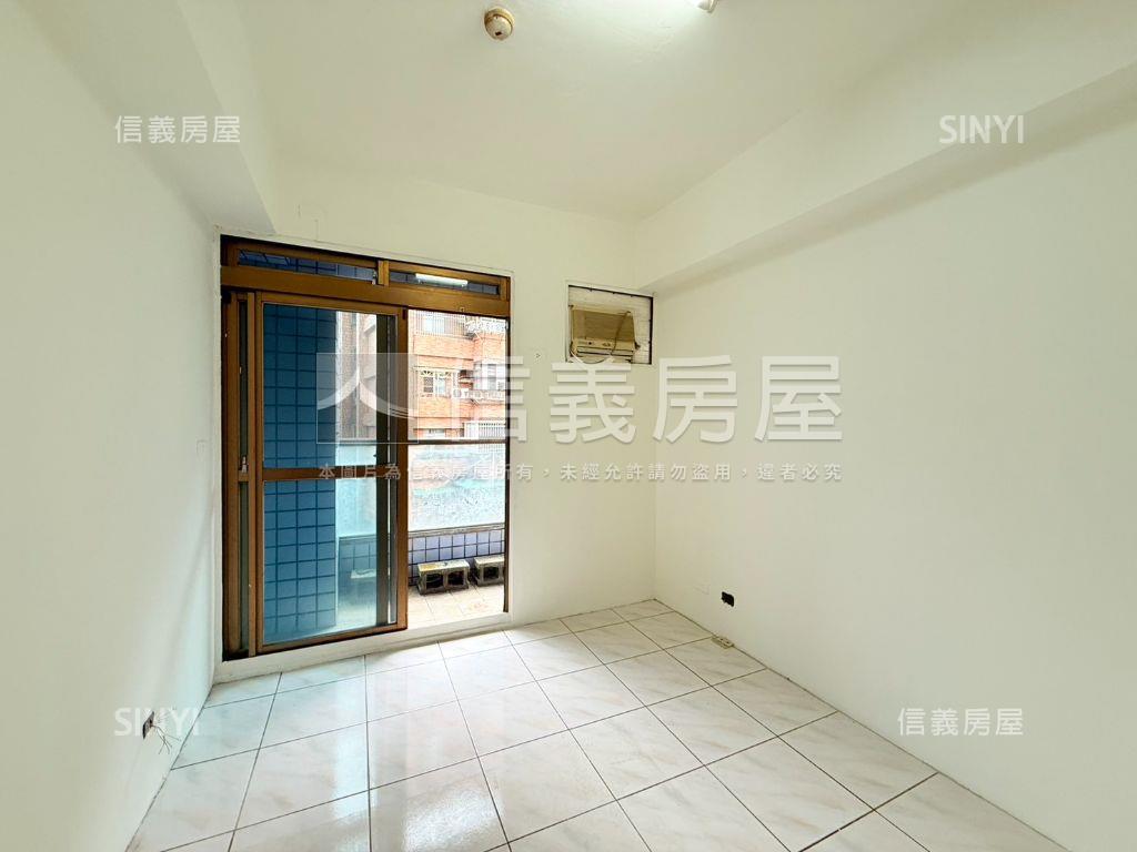 三峽精華地段＊成家三房房屋室內格局與周邊環境