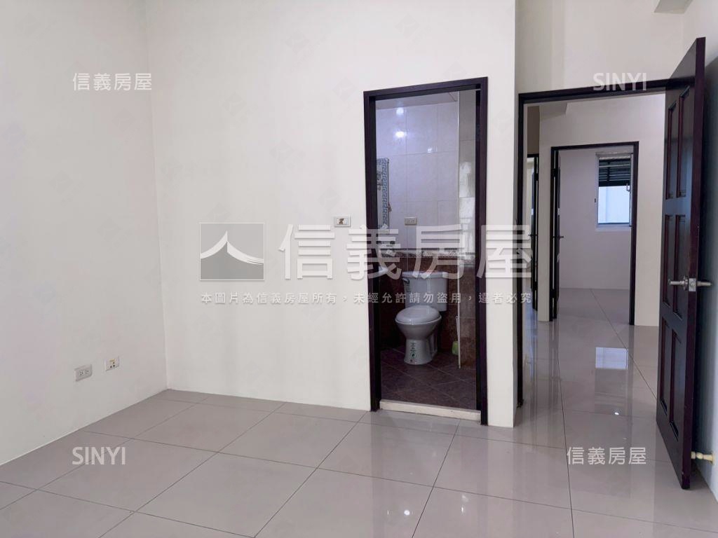 普羅旺斯三房車位起家厝房屋室內格局與周邊環境