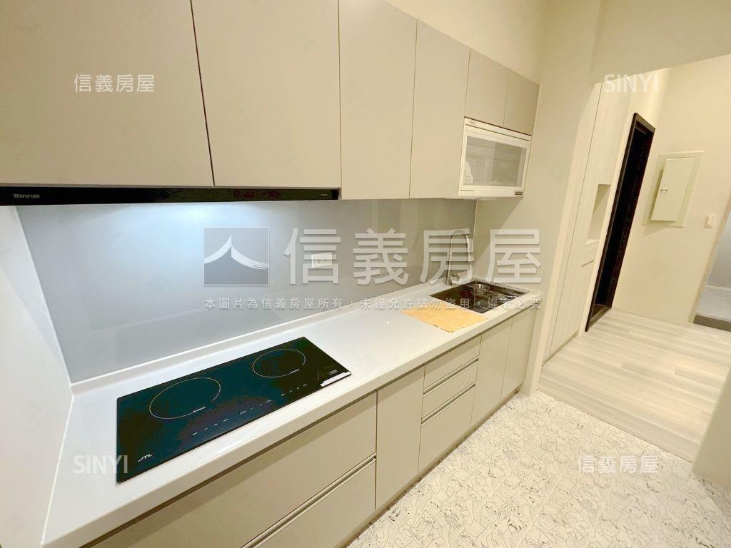 芬蘭極光漂亮大空間房屋室內格局與周邊環境