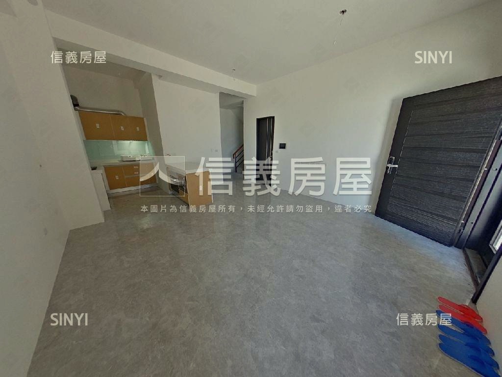 伸港公所旁全新邊間別墅房屋室內格局與周邊環境