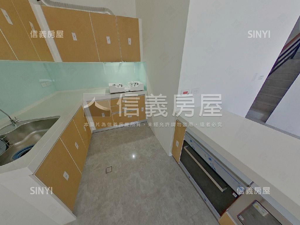 伸港公所旁全新邊間別墅房屋室內格局與周邊環境