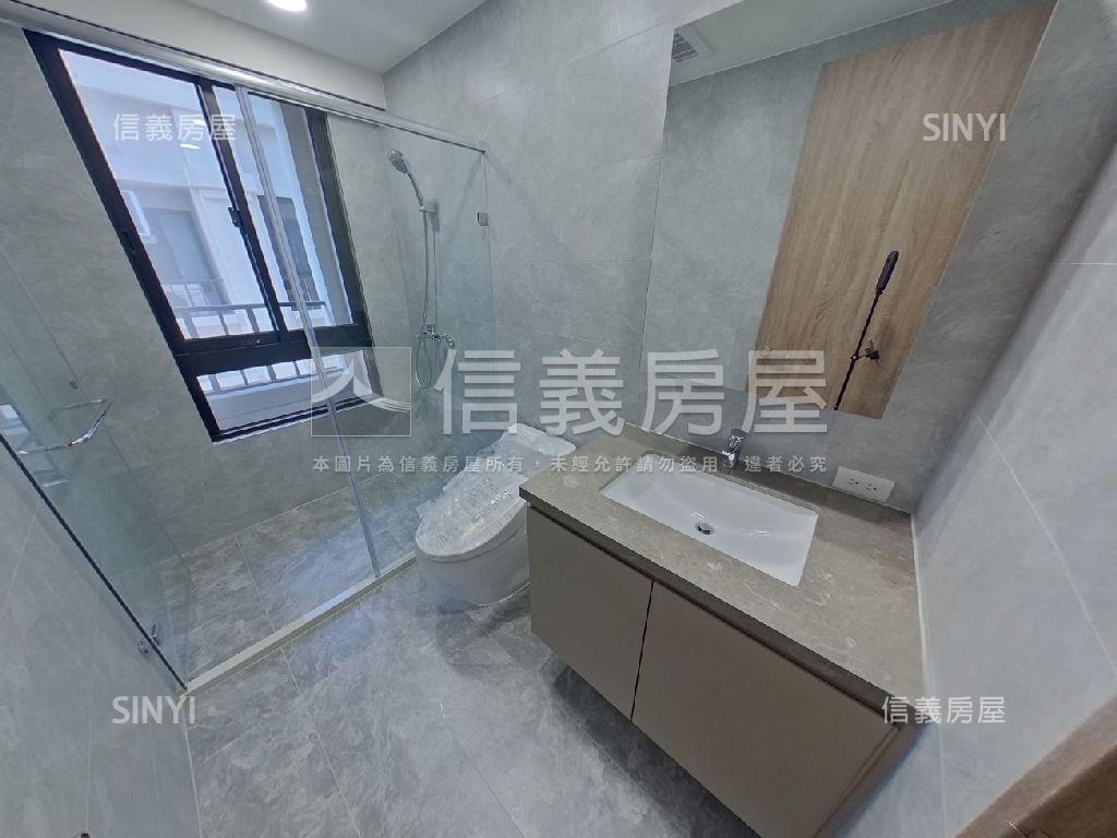 伸港公所旁全新邊間別墅房屋室內格局與周邊環境