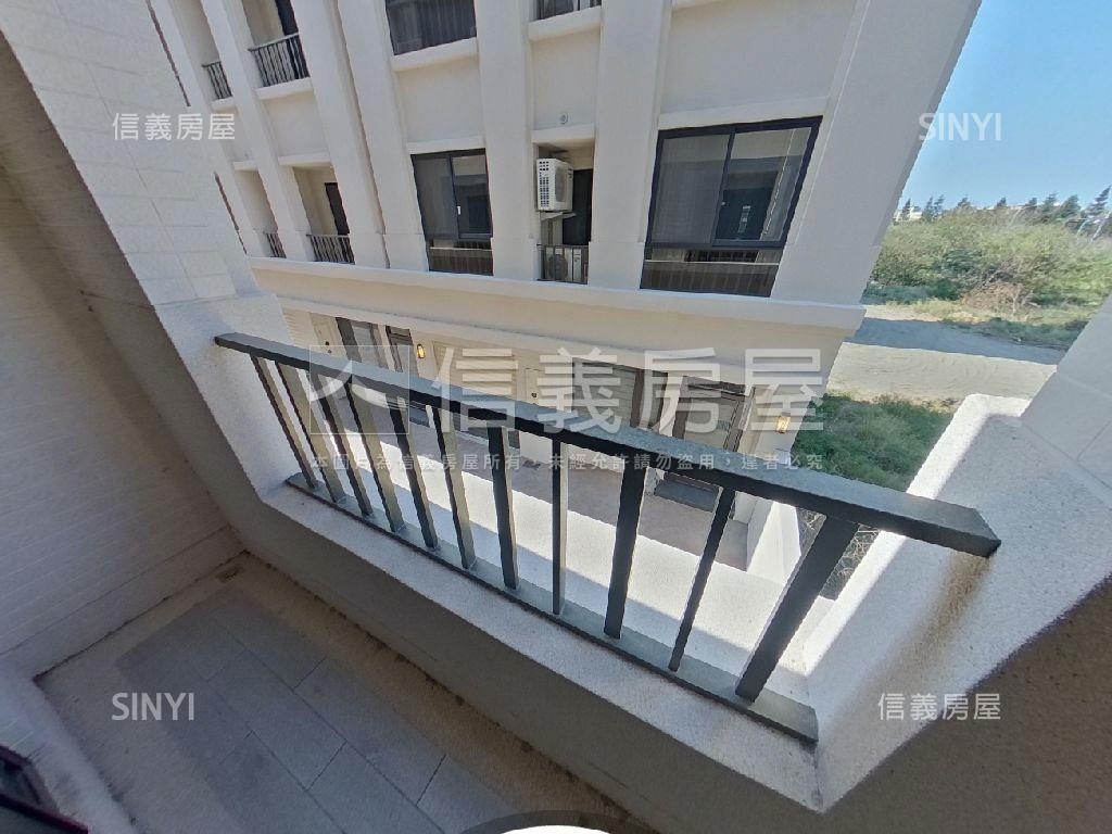 伸港公所旁全新邊間別墅房屋室內格局與周邊環境