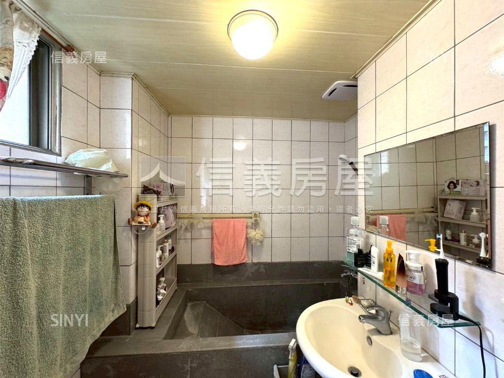 綠園邸四房衛浴開窗雙車位房屋室內格局與周邊環境