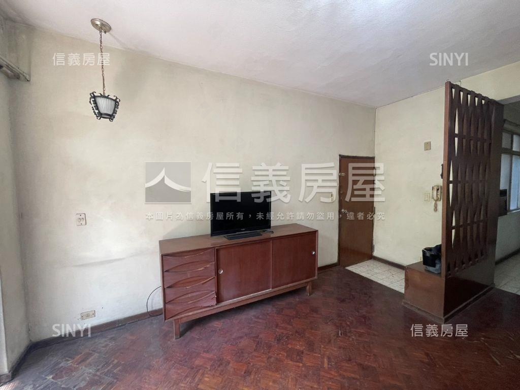 可看屋－正富錦街林蔭３Ｆ房屋室內格局與周邊環境