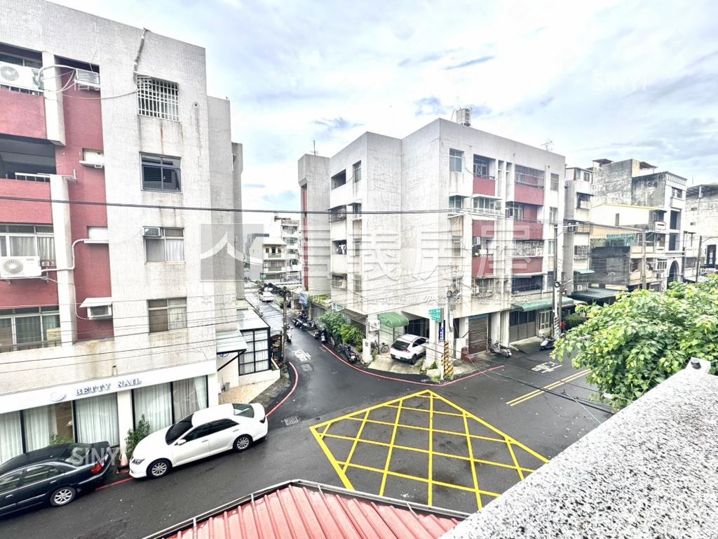 近員林火車站臨路透天房屋室內格局與周邊環境