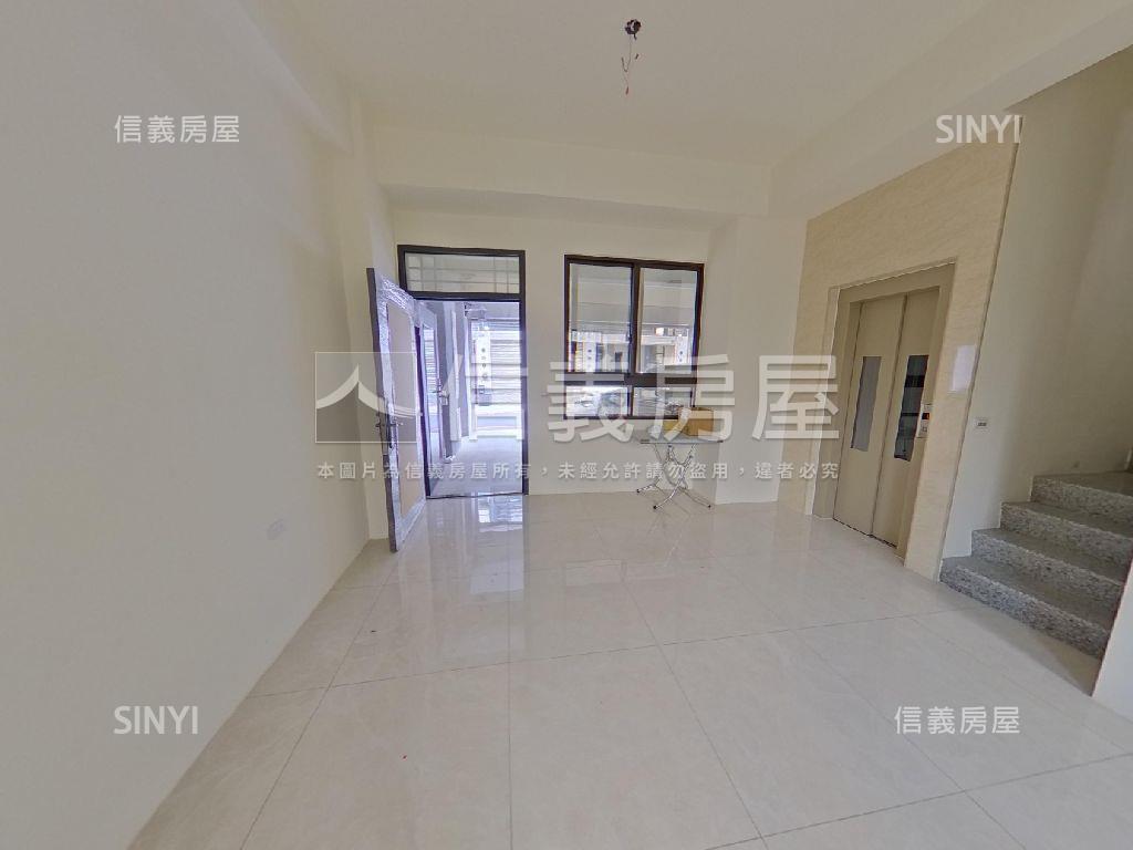近忠孝國小大面寬美墅房屋室內格局與周邊環境