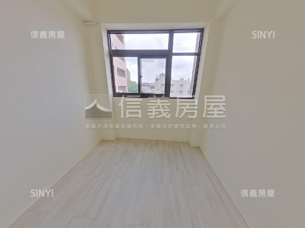 近忠孝國小大面寬美墅房屋室內格局與周邊環境