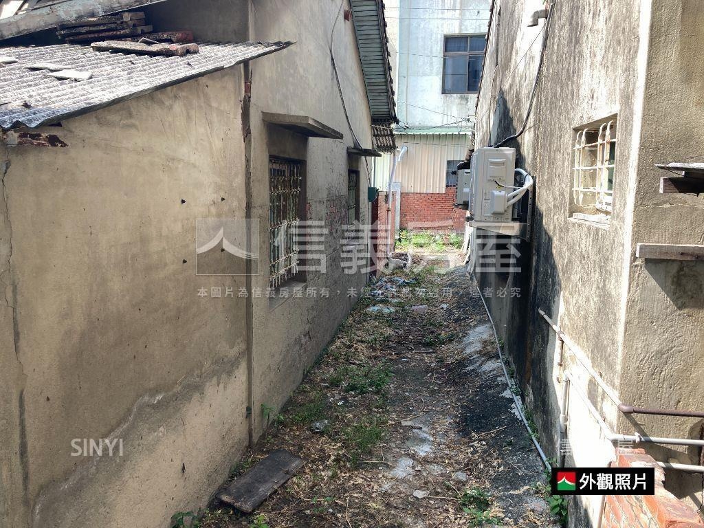 府城鹽埕百坪土地老厝房屋室內格局與周邊環境