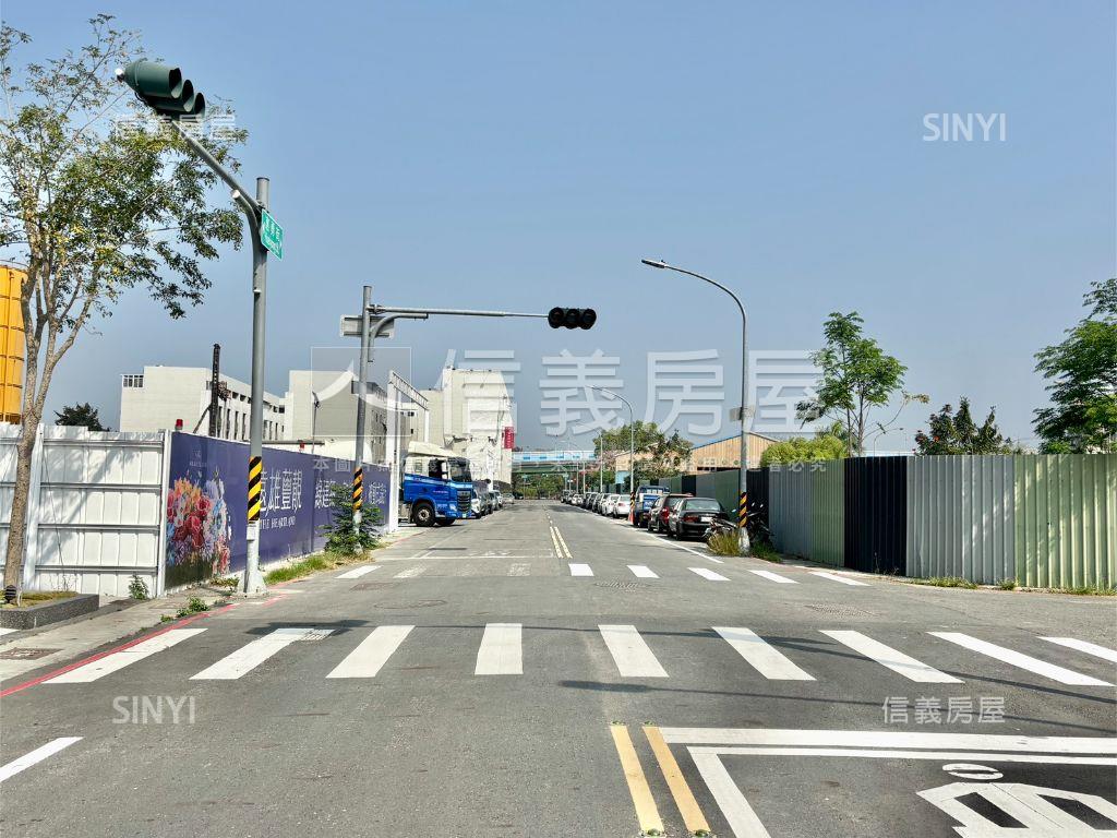 華雄愛樂輕屋齡透天車墅房屋室內格局與周邊環境