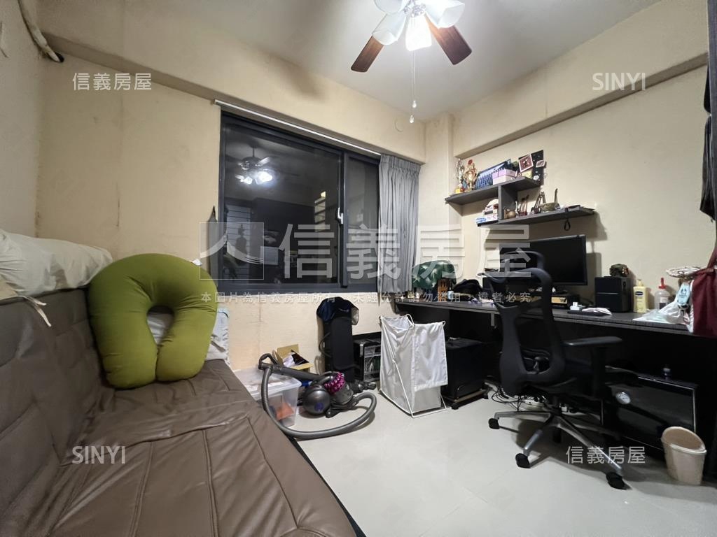 軍榮三街優質朝南透天房屋室內格局與周邊環境