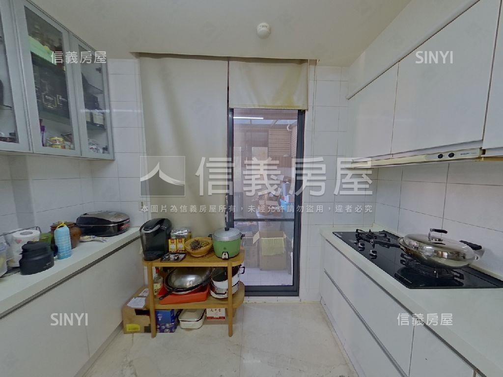 軍榮三街美透天房屋室內格局與周邊環境