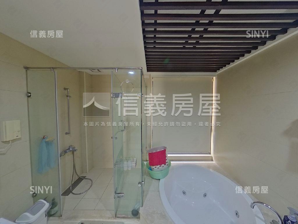 軍榮三街美透天房屋室內格局與周邊環境