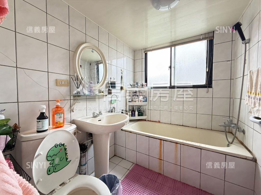 蓮棧大樓低總價適新婚自用房屋室內格局與周邊環境