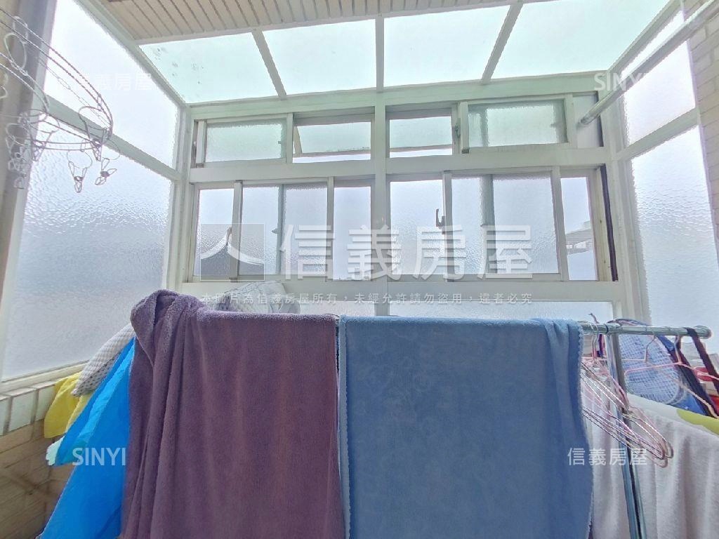 稀有家樂福商圈電梯套房房屋室內格局與周邊環境