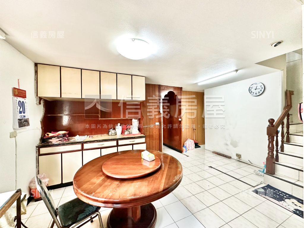 近捷運公園景觀宅房屋室內格局與周邊環境